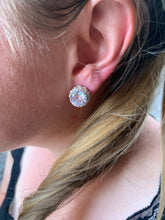 Carica l'immagine nel visualizzatore di Gallery, Orecchino Puntoluce Classico
