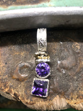 Carica l'immagine nel visualizzatore di Gallery, Ciondolo puntoluce doppio