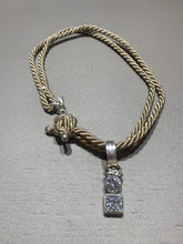 Carica l'immagine nel visualizzatore di Gallery, Ciondolo puntoluce doppio