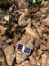 Carica l'immagine nel visualizzatore di Gallery, Orecchino Puntoluce Classico