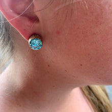 Carica l'immagine nel visualizzatore di Gallery, Orecchino Puntoluce Classico