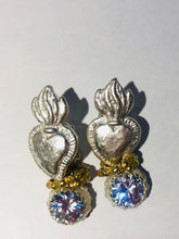 Carica l'immagine nel visualizzatore di Gallery, Orecchini Cuore Sacro light