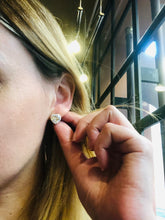 Carica l'immagine nel visualizzatore di Gallery, Orecchino puntoluce cuore