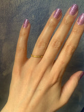 Carica l'immagine nel visualizzatore di Gallery, Minimal Capsule nude oro