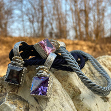 Carica l'immagine nel visualizzatore di Gallery, Ciondolo Puntoluce