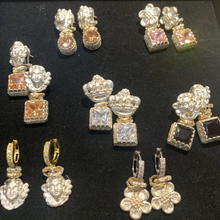 Carica l'immagine nel visualizzatore di Gallery, Orecchino Lottie Light