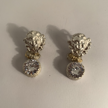 Carica l'immagine nel visualizzatore di Gallery, Orecchino Lottie Light