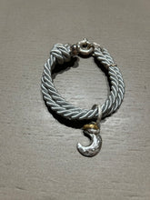 Carica l&#39;immagine nel visualizzatore di Gallery, Bracciale cordino con ciondolino
