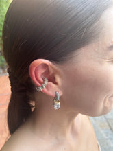 Carica l'immagine nel visualizzatore di Gallery, Ear cuff pavé 2025
