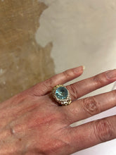 Carica l'immagine nel visualizzatore di Gallery, Anello puntoluce fiorellato
