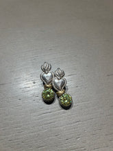 Carica l&#39;immagine nel visualizzatore di Gallery, Orecchini Cuore Sacro light
