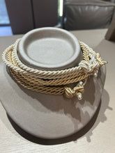 Carica l&#39;immagine nel visualizzatore di Gallery, Collana cordino in seta e argento

