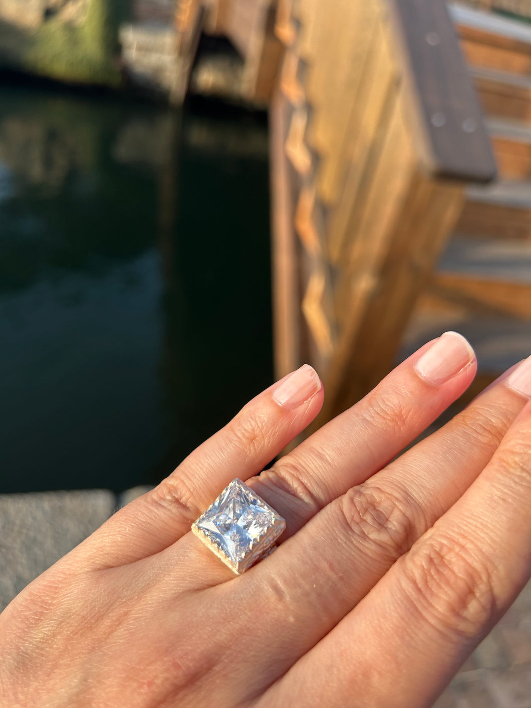 Anello quadrato