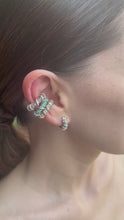 Carica e avvia il video nel visualizzatore di galleria, Ear cuff pavé 2025
